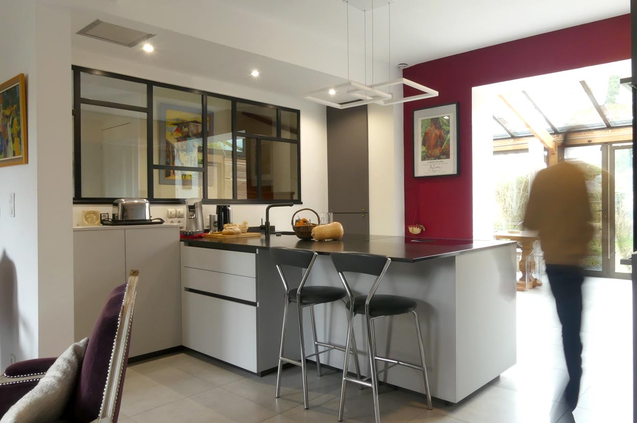 Recoudre les espaces entre eux